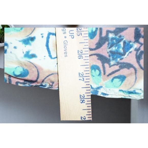 Active Short Sleeve Button-Up Shirt | Medium | Kaleidoscope Heart Print | Skate - Picture 7 of 13